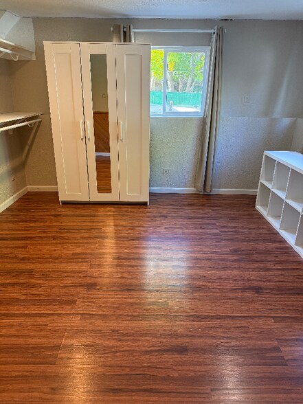 Building Photo - 10749 Varese Ln