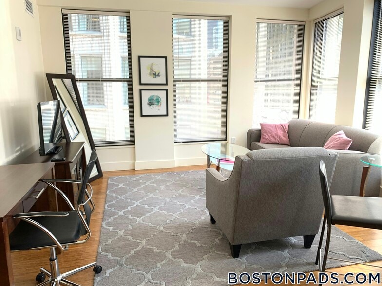 Building Photo - 8 Winter Pl