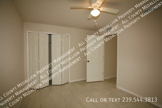 Building Photo - 1309 SE 8th Pl