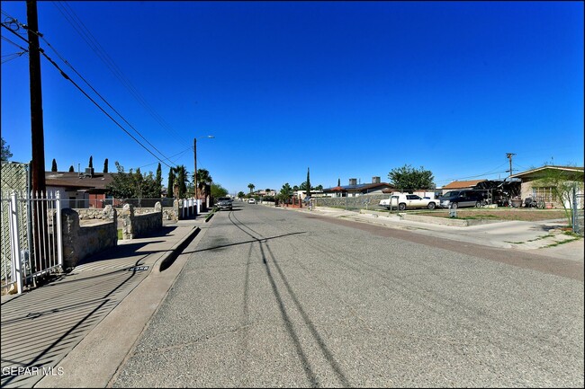 Building Photo - 8058 Gilbert Dr