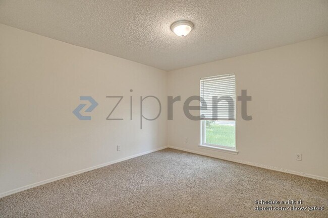 Building Photo - 8730 Grenadier Dr
