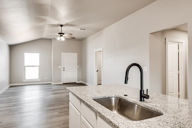 Building Photo - 6210 Appaloosa Ln