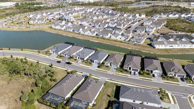 Building Photo - 11470 Burgundy Dr