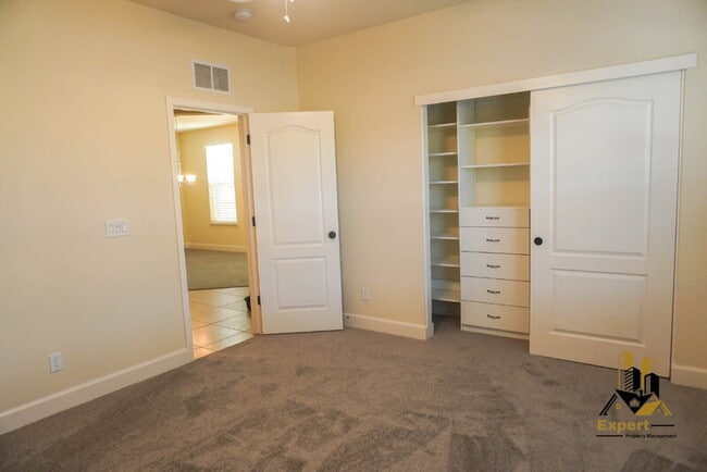 Building Photo - 2297 Big Creek Way