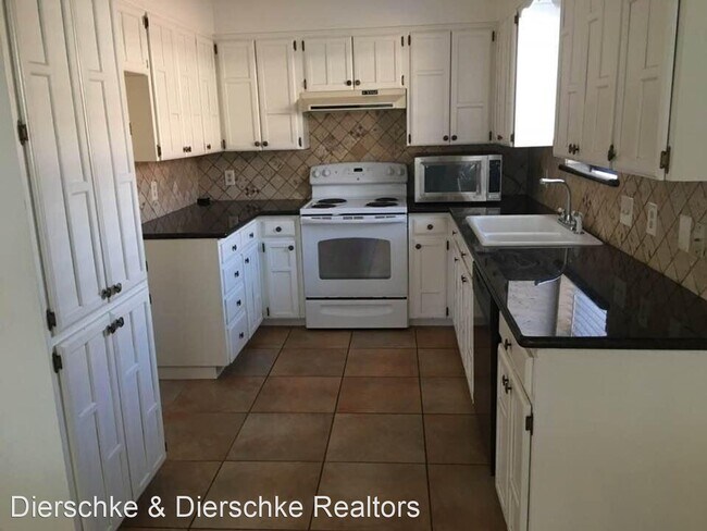 Primary Photo - 3 br, 2 bath House - 1617 Kansas