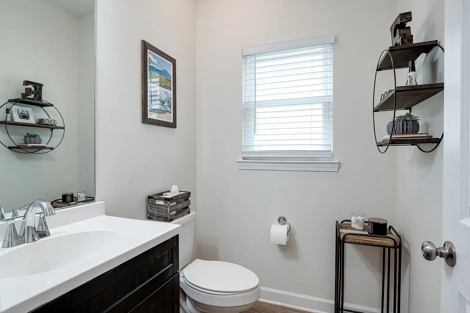 Building Photo - 2426 24th Ave N