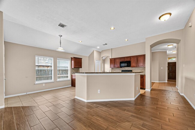 Building Photo - 16007 Hidden Manor Dr