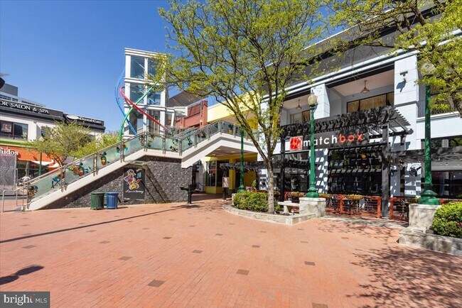 Building Photo - 7923 Eastern Ave NW