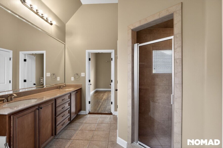 Building Photo - 4886 Fox Springs Dr