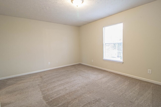 Building Photo - 916- A Charlotte Street