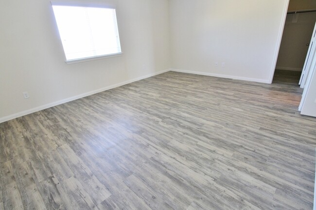 Building Photo - Brenwood Manor - 18242 Bethany Manor Ct, K...