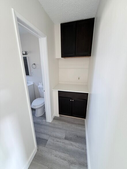 Building Photo - 12521 Rose Ave