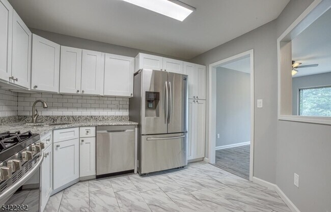 Building Photo - 30 Birch Terrace