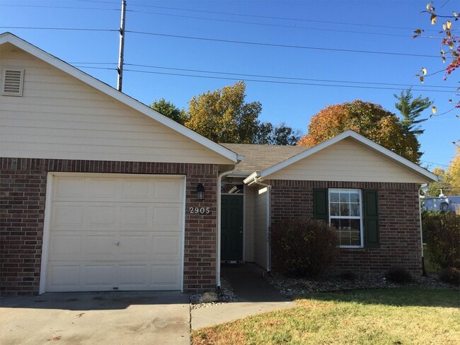Primary Photo - 2909 Russel Ct