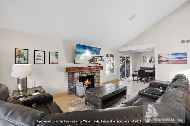 Building Photo - Beach townhome Vacation Rental with two ca...