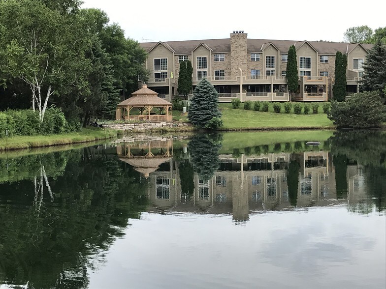 White Oaks Apartments Bayside, WI Apartment Finder