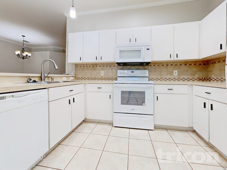 Building Photo - 1227 Gordon Oaks Dr