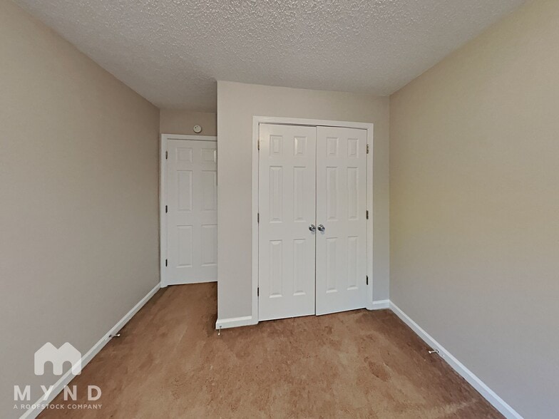 Building Photo - 5492 Sierra Tr