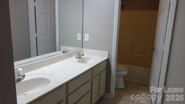 Building Photo - 122 Mallard Head Pl