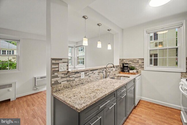 Building Photo - 4318 N Pershing Dr