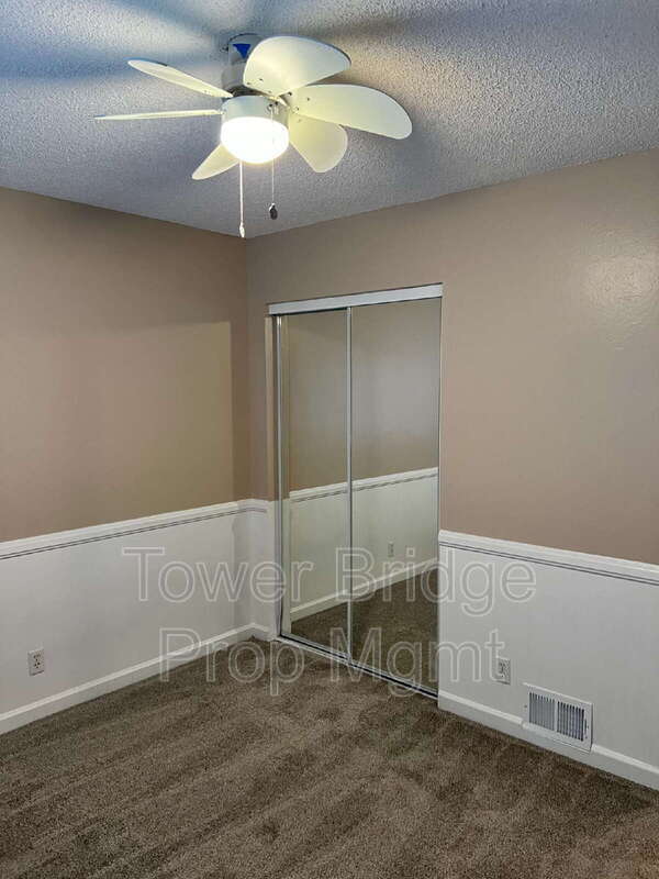 Building Photo - 5146 Rhode Island Dr