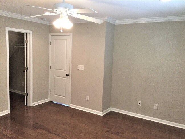 Building Photo - 3848 Annapolis Way