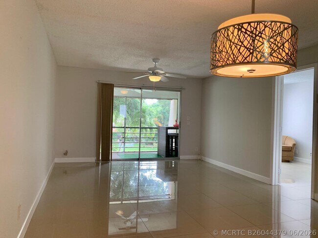 Building Photo - 2500 Fiore Way