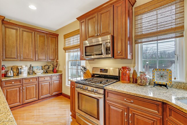 Building Photo - 18 Mariners Bend