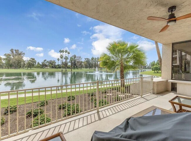 Building Photo - 910 Island Dr