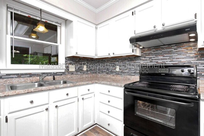 Building Photo - 5017 Walton Hill Rd
