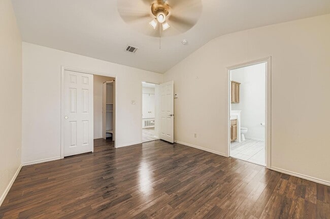 Building Photo - 4418 Mather