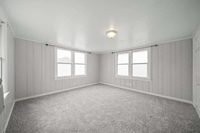 Building Photo - 1343 S Florence Pl