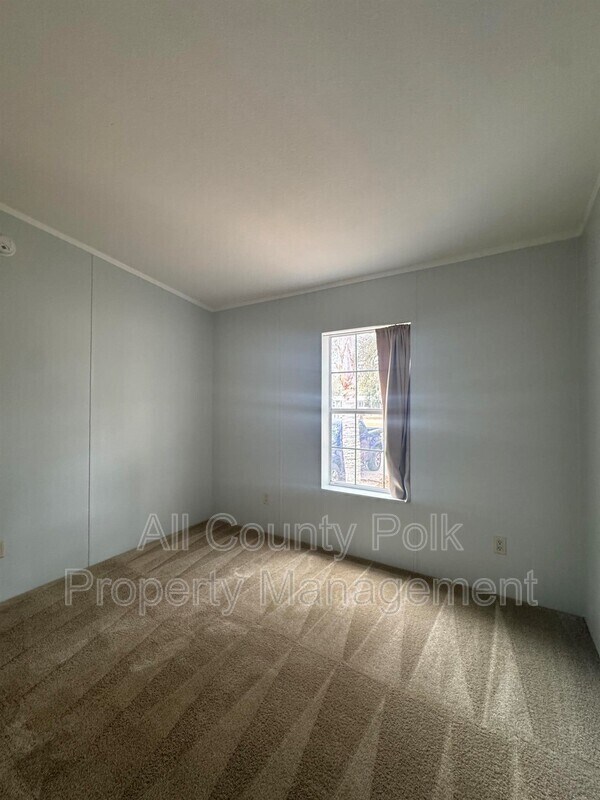 Building Photo - 913 Saddlewood Blvd