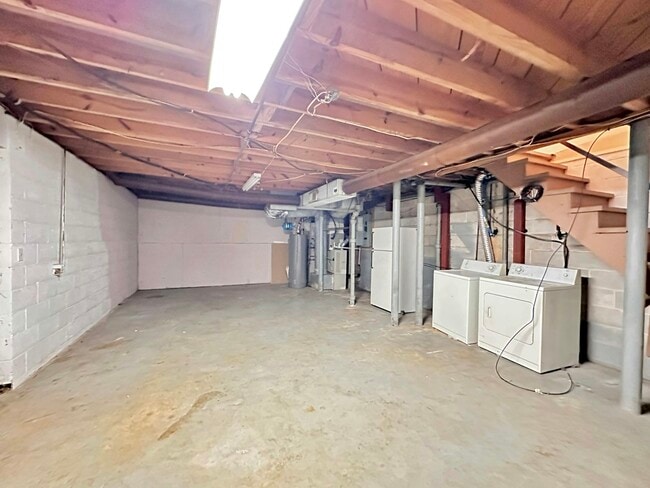 Building Photo - 3416 Mountainside Rd