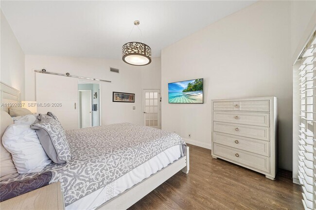 Building Photo - 366 Bedford Ave