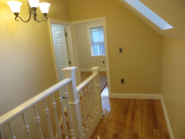 Building Photo - 254 Broadway