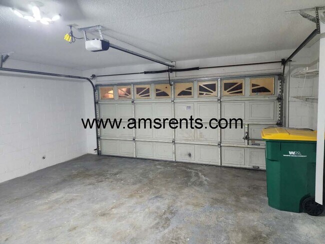 Building Photo - Spacious 3 bedroom 2 bath in Kissimmee