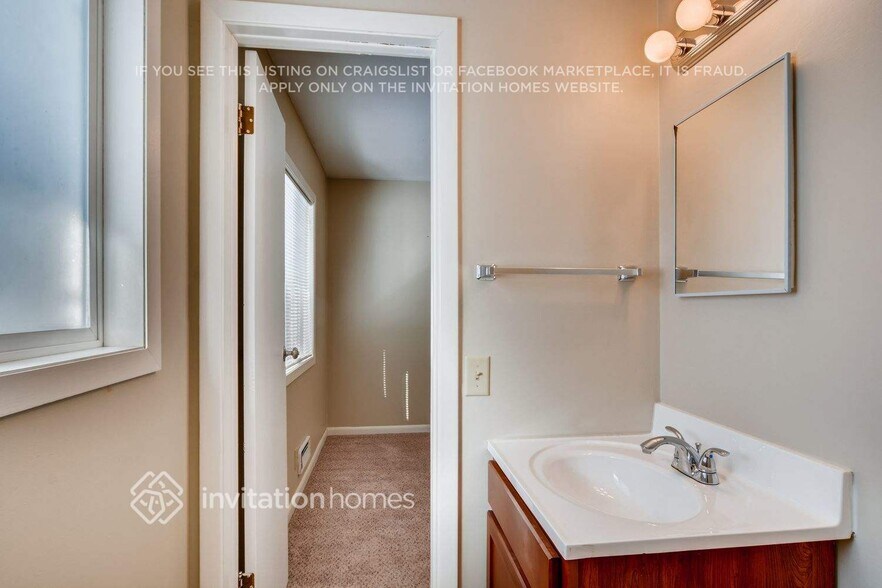 Building Photo - 944 Beacon Ln