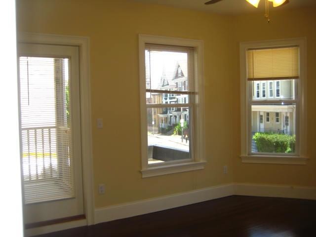 Building Photo - 81 Hillside St