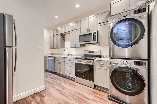 Building Photo - 2417 Maryland Ave