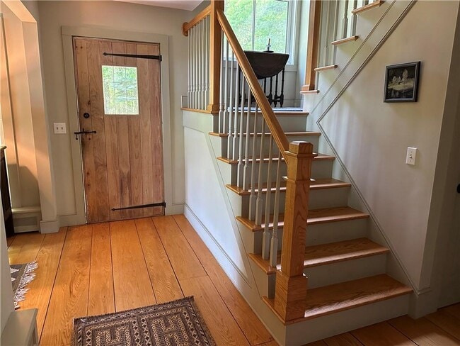 Building Photo - 41 Redmond Way