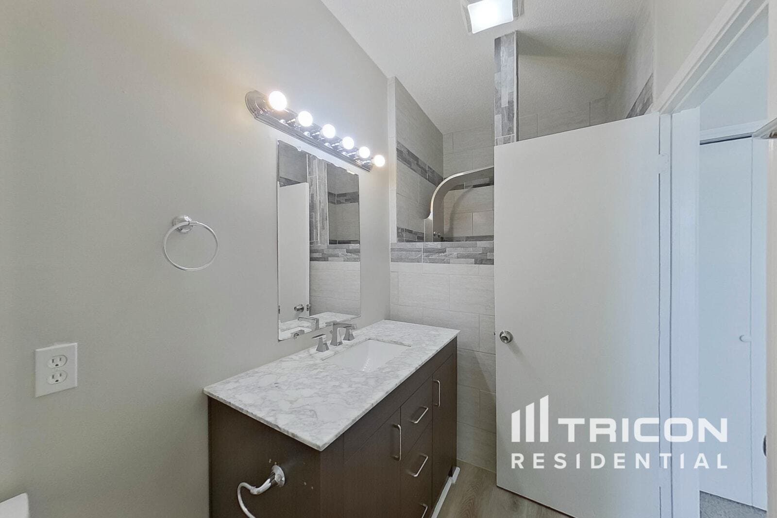 Building Photo - 1121 Cypress Ln