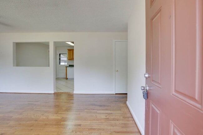 Building Photo - 106 Woodhaven Rd