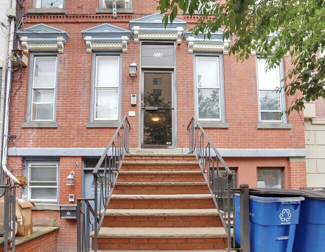 Building Photo - 218 Jefferson St