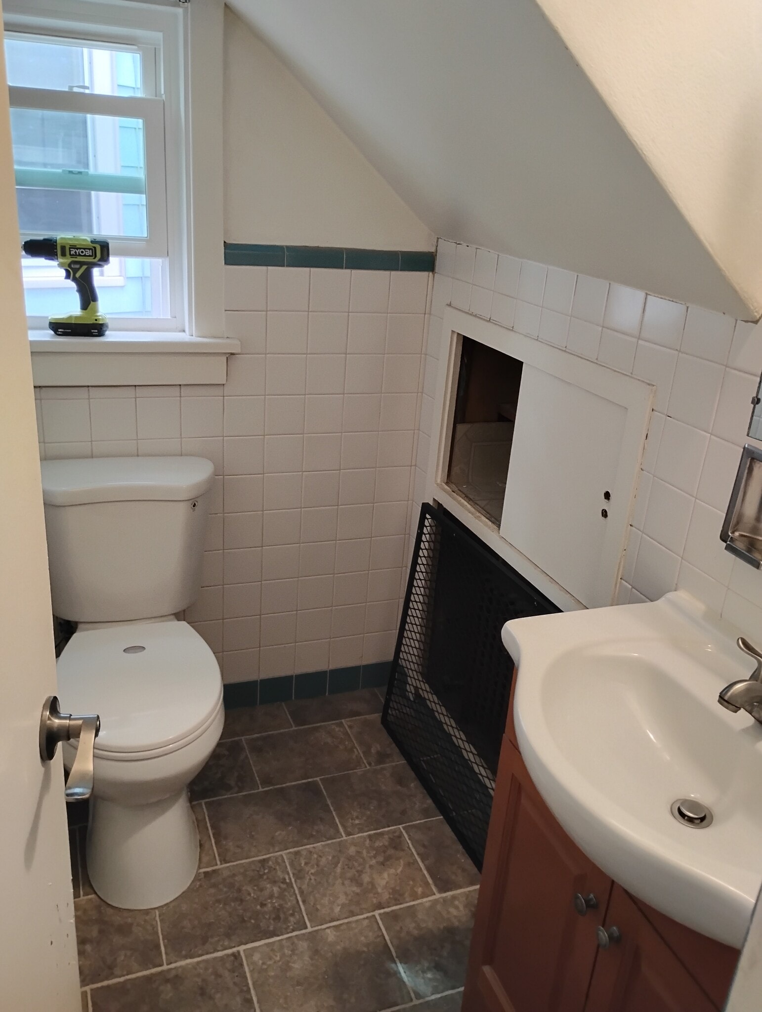Bathroom - 2301-2303 W McKinley Ave