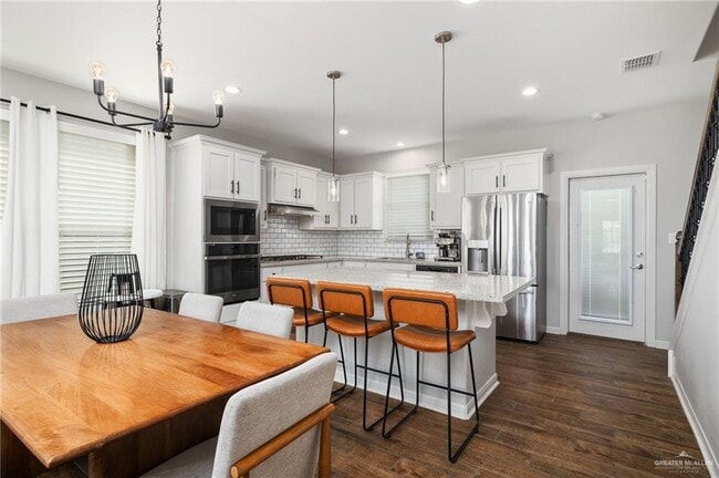 Building Photo - 16 Chalk Rdg Dr