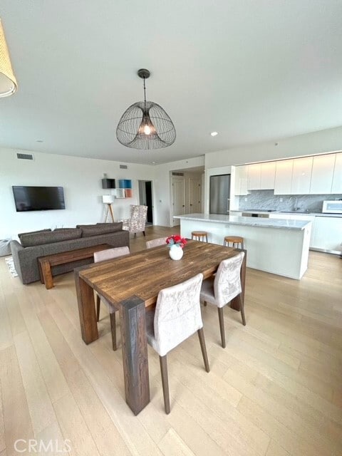 Building Photo - 1050 S Grand Ave