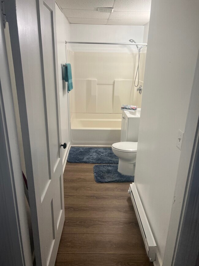 Building Photo - 86 Cottage St