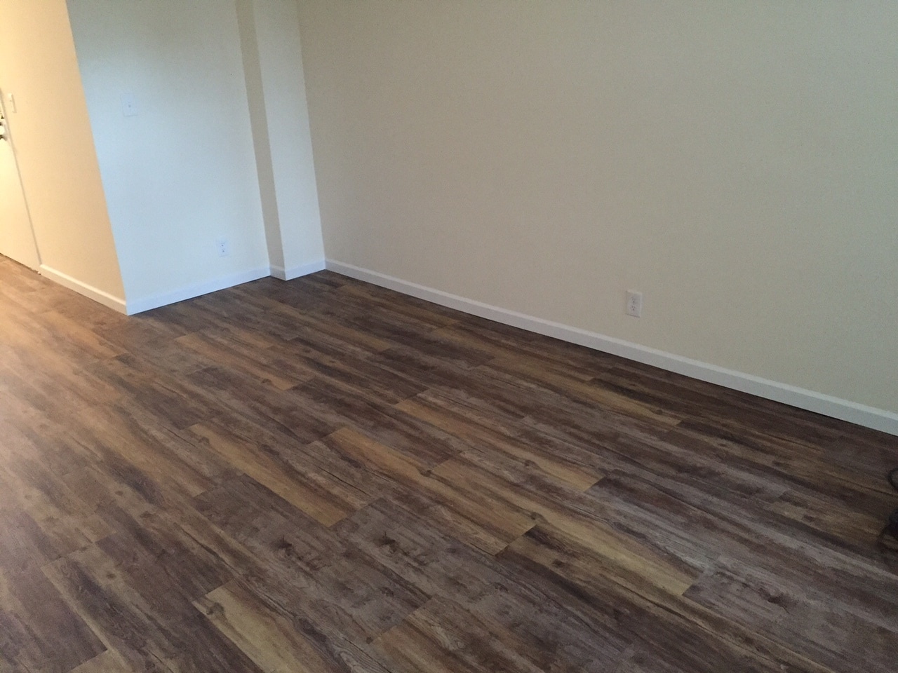 Luxury vinyl floors - 444 Bedford Street