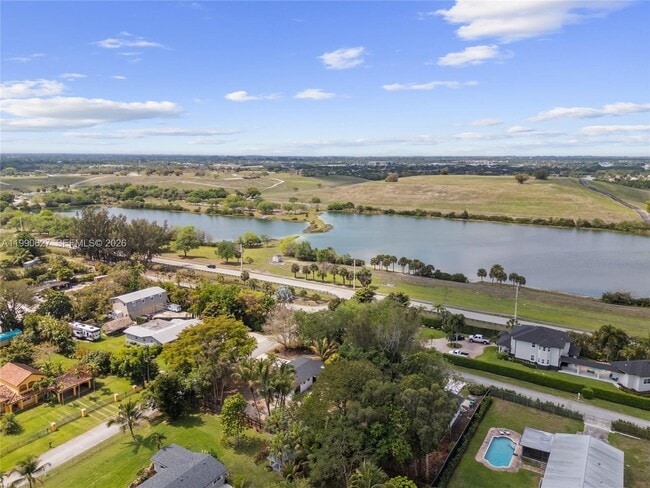 Building Photo - 14171 SW 37th Ct